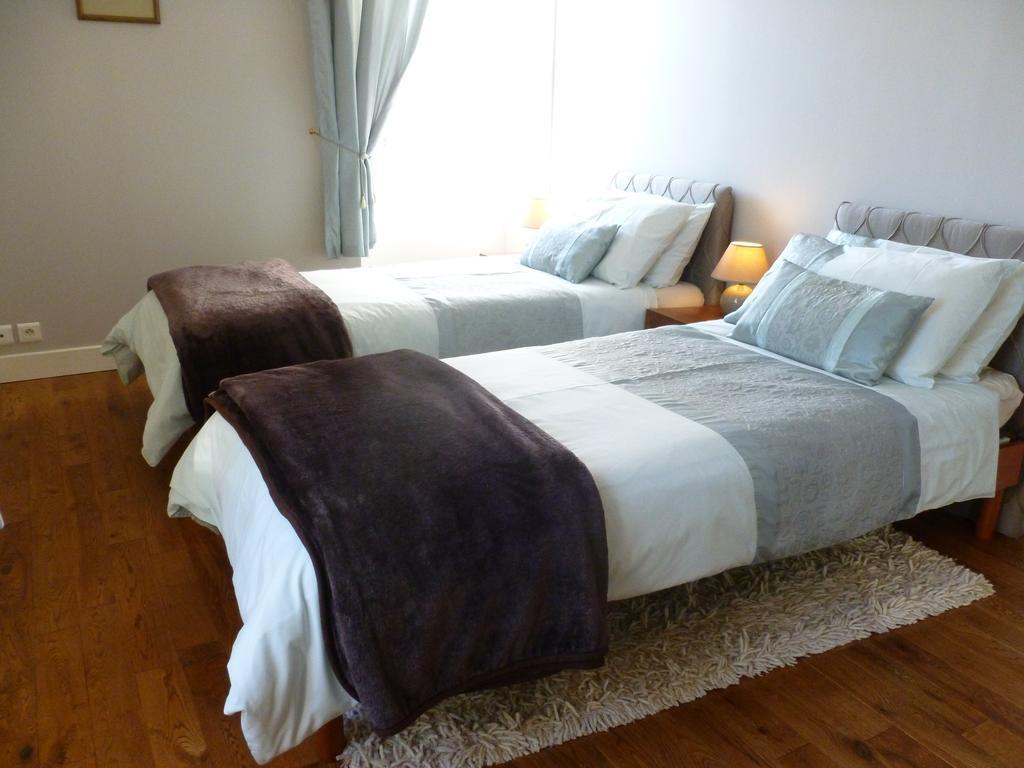 Bed and Breakfast Ancien Haras de la Tour Lamothe-Landerron Exterior foto